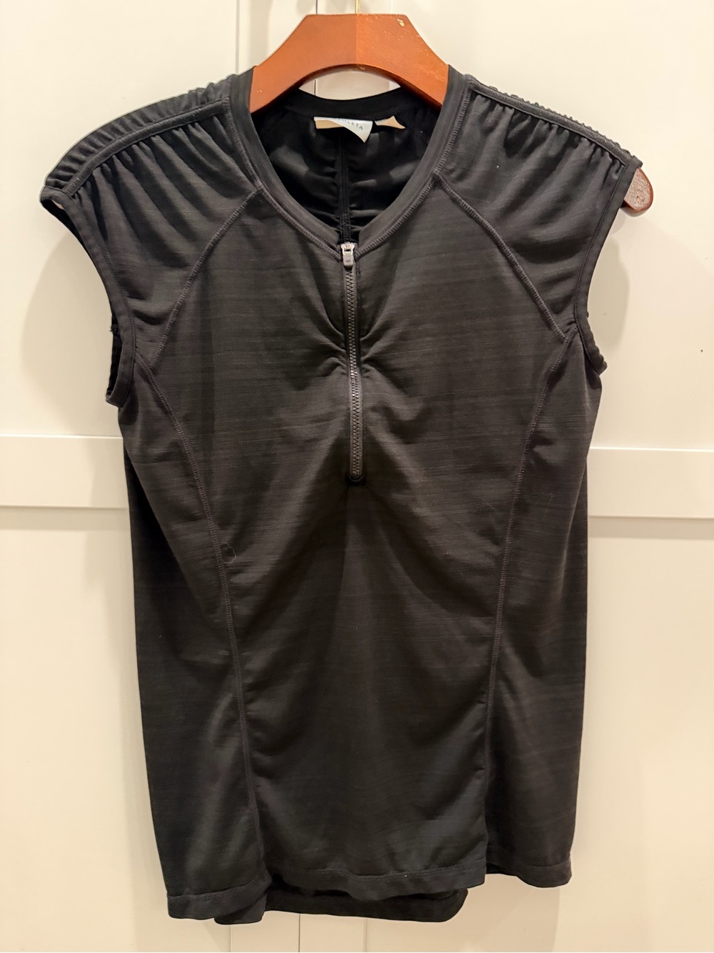 Athleta Black Ruched Half Zip Performance Top Small